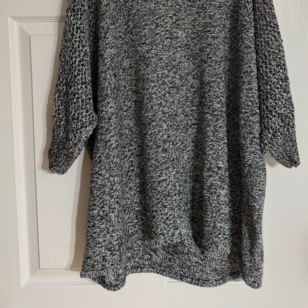 Jessica Simpson 3X Cold Shoulder Open Back Black Grey Plus Size Curvy Sweater - Picture 2 of 4